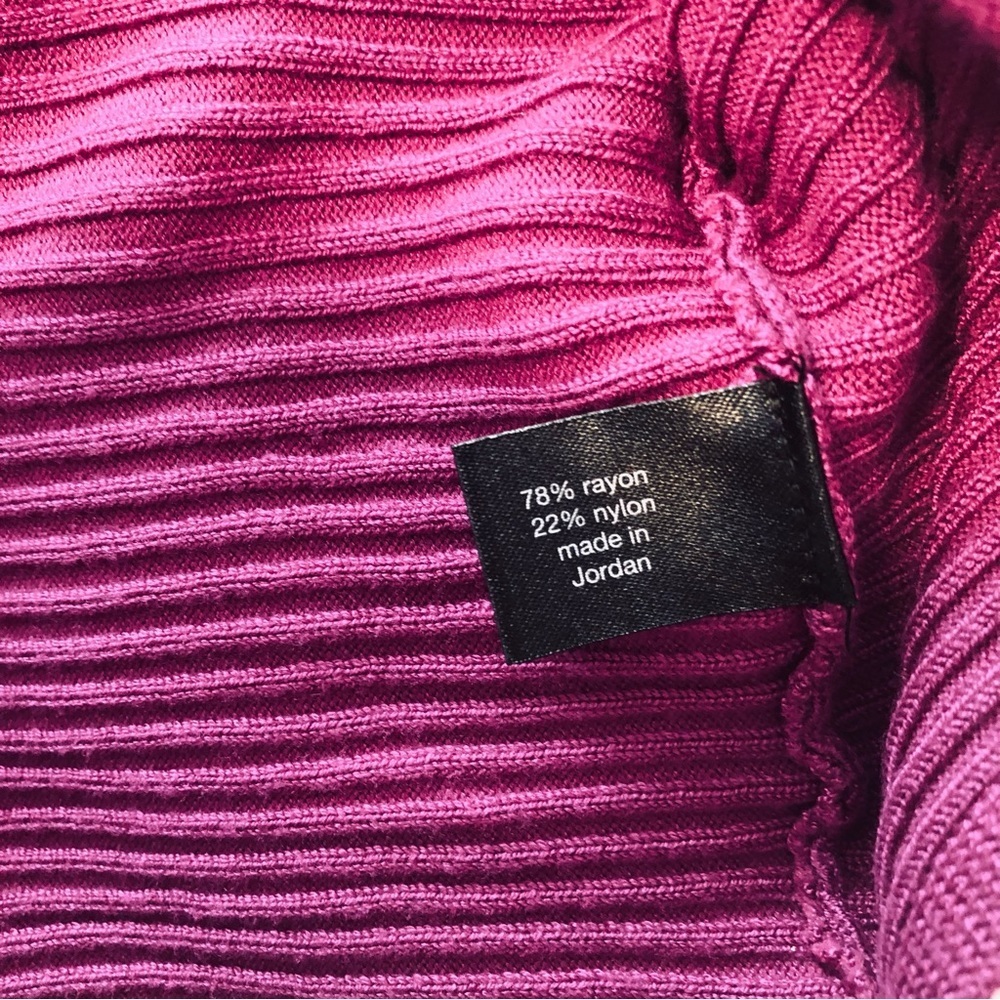 Lane Bryant 18/20 Fuchsia Cross Rib Boat Neck Pullover Sweater - Picture 10 of 10